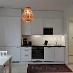 公寓 1br Cozy About 10 Min Walk To Center *