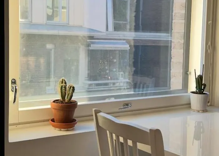 1br Cozy About 10 Min Walk To Center