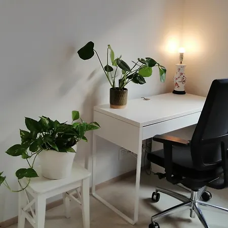 1br Cozy About 10 Min Walk To Center Apartmán